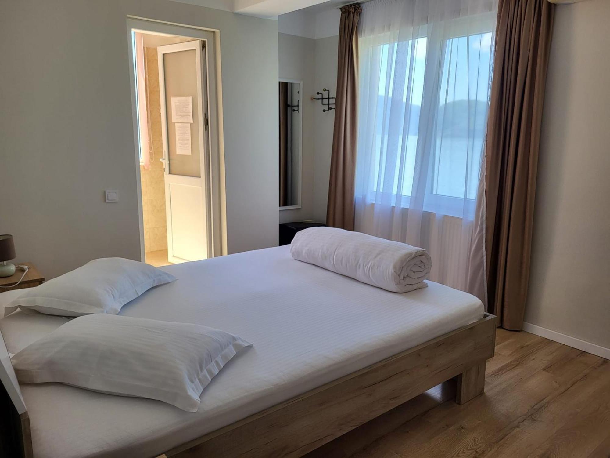 Casa Ana Serena Ieşelniţa المظهر الخارجي الصورة
