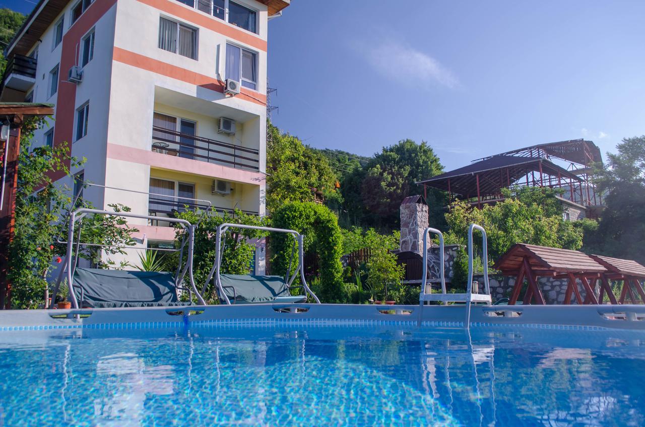 Casa Ana Serena Ieşelniţa المظهر الخارجي الصورة